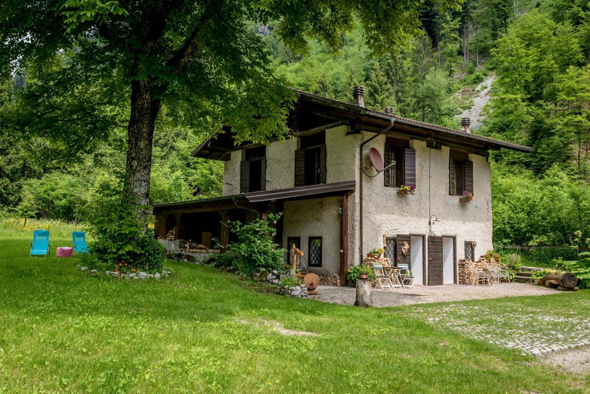 Chalet Silenthia Villa Lenzumo di Concei ภายนอก รูปภาพ